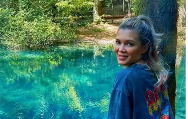 gina-pistol-in-vacanta