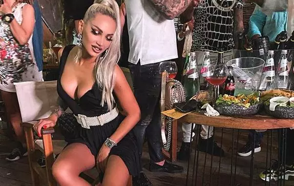 Iulia-fosta-soție-a-lui-Alex-Bodi-2