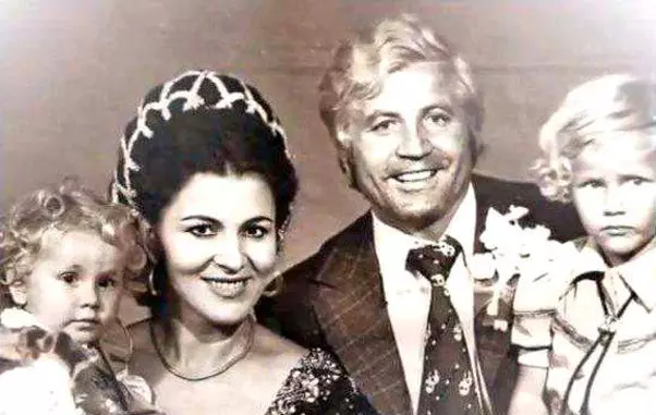 1Irina-Loghin-cu-sot-si-copii