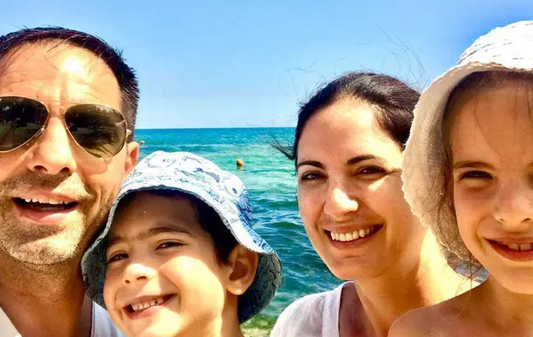 Ce-familie-frumoasă-are-Dan-Negru-2-1024×1024-1