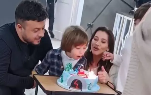 Claudia-Pătrășcanu-și-Gabi-Bădălău-împreună-la-ziua-fiului-lor-2