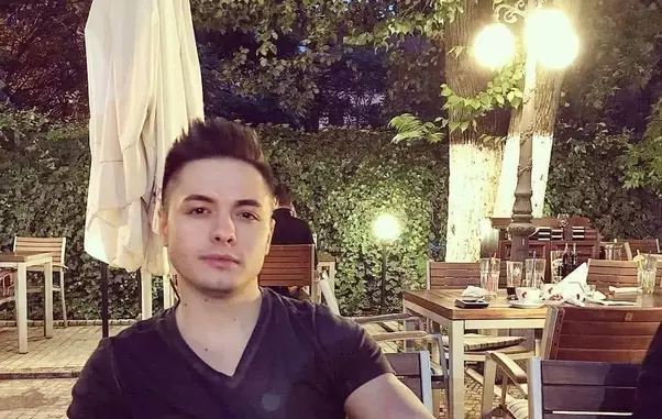 Cine este Albert Oprea de la Survivor?