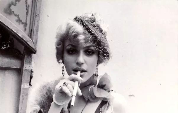 Corina-Chiriac-in-tinerete