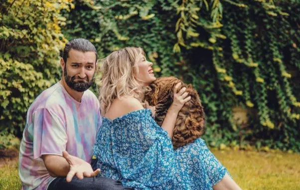 Gina-Pistol-Smiley-fetiță-1