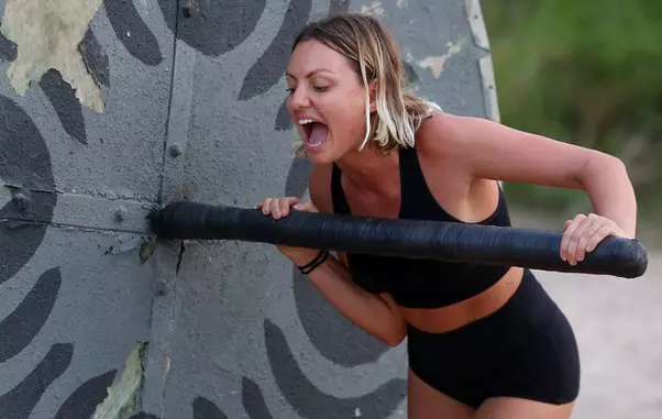 alexandra_stan_la_survivor_romania