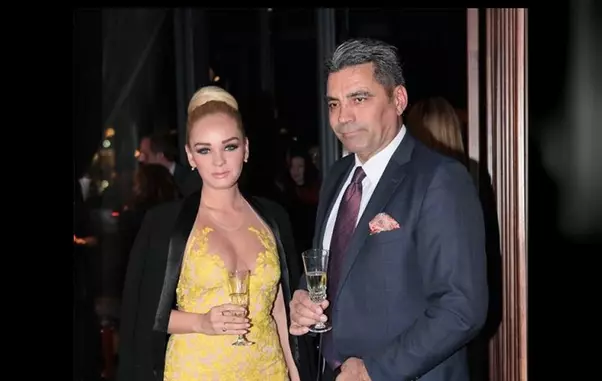 c800x800_maria_constantin