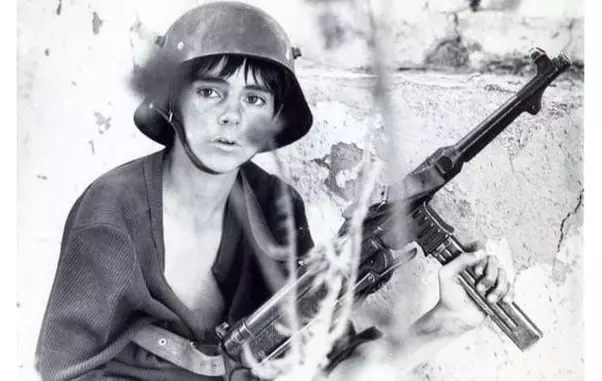 cristian-sofron-toate-panzele-sus-1