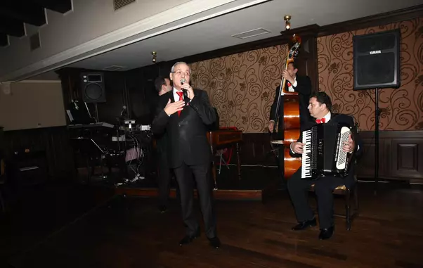 467328_190793694366119_1019072998_o