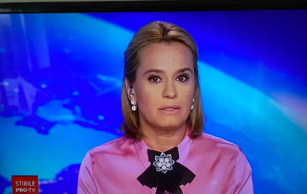 Andreea-Esca-si-a-schimbat-coafura-in-sfarsit-Aparitie-inedita-la-Stirile-PRO-TV-fanii-sunt-surprinsi-1