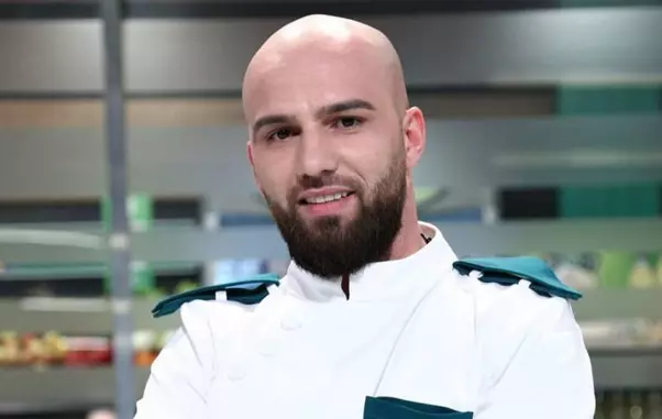 Cine-este-Dorin-Voiasciuc-de-la-Chefi-la-cutite-4-2