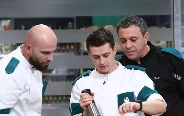 Paul-Vasile-chefi-la-cutite-2