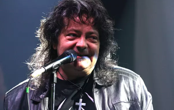 PREMII – MAXIMUM ROCK