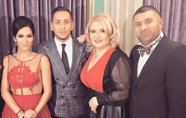 12239882_904443086313243_3992566413464587966_n