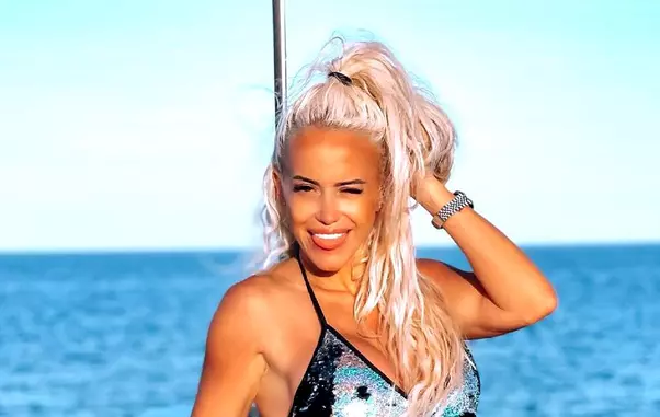 1900949003379452710219242307494325414620300n