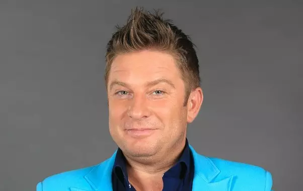 Pavel Bartoș prezintă Masked Singer