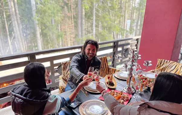 pepe-si-a-oficializat-noua-relatie-printr-un-sarut-public-1