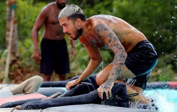 Sebastian-Chitosca-survivor-2