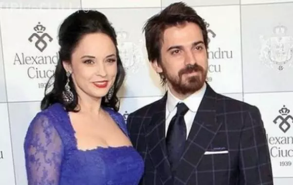 085e92e25b8d4be143ae16d56de81c5e