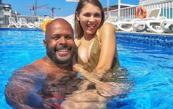 972068-andreea-ibacka-1