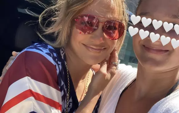 legatura-dintre-dana-budeanu-si-jennifer-lopez-chiar-mi-a-purtat-si-niste-rochii-720573