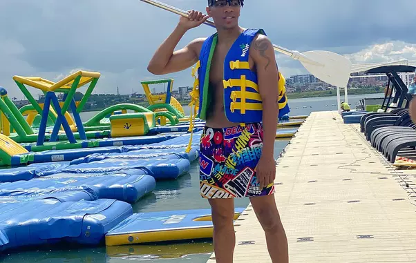 cine-este-blvckmatias-de-la-splash-vedete-la-apa2