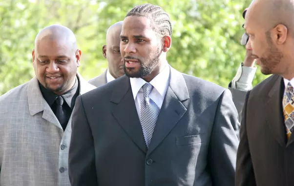R. Kelly arrives at court on the first day of his child pornography trial, Cook County Criminal Court, Chicago, America – 12 May 2008