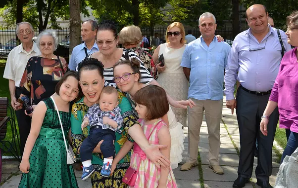 maria-cu-cei-4-nepoti-2014