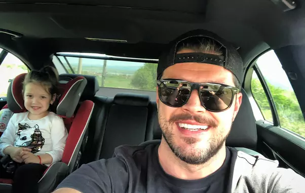 victor-slav-petrece-craciunul-8