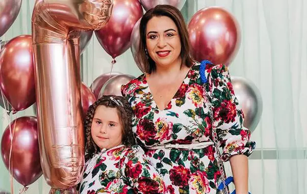 fiica-oanei-roman-a-implinit-7-ani-4