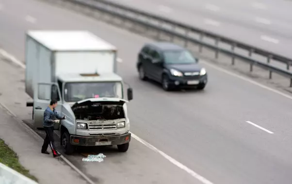 Repair,Trucks,On,The,Road