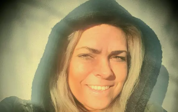 dana-marijuana-iubit