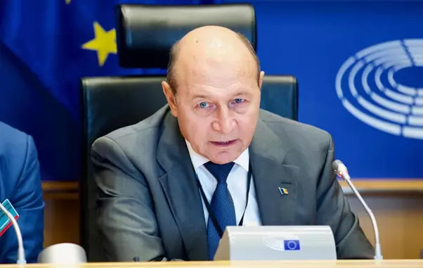 traian-basescu-3
