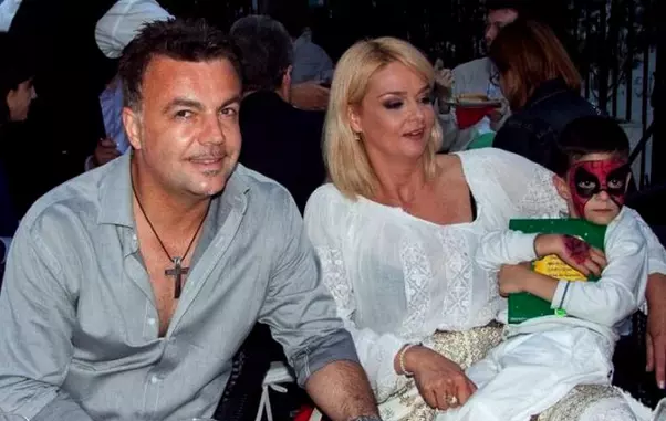 fiul-lor-a-facut-14-ani.-cum-arata-acum-copilul-iulianei-marciuc-si-al-lui-adrian-enache-1-1024×707-1