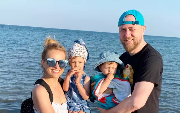 simona gherghe si familia a