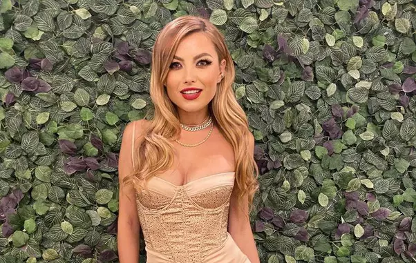 Elena Gheorghe artista