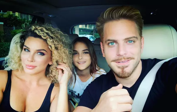 71705759_10220563422734894_7701912101681364992_n