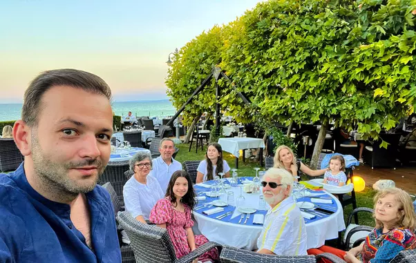 Mihai Morar in vacanta cu familia sa