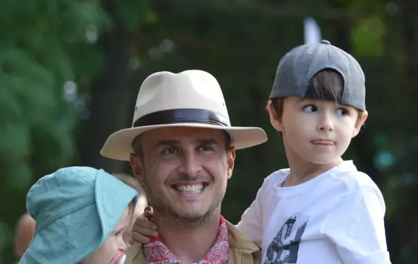 serban-copot-si-familia-4