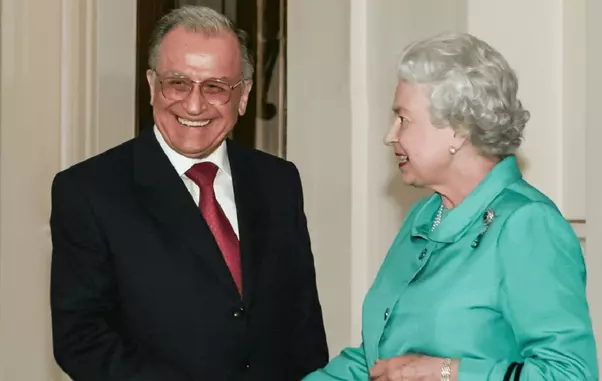 iliescu-regina-elisabeta-1