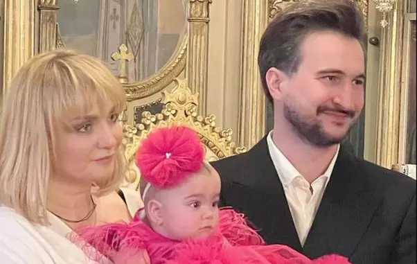 4cf9e6eb-c441-4c52-b2d2-404b59e1af26-crop-1653912090