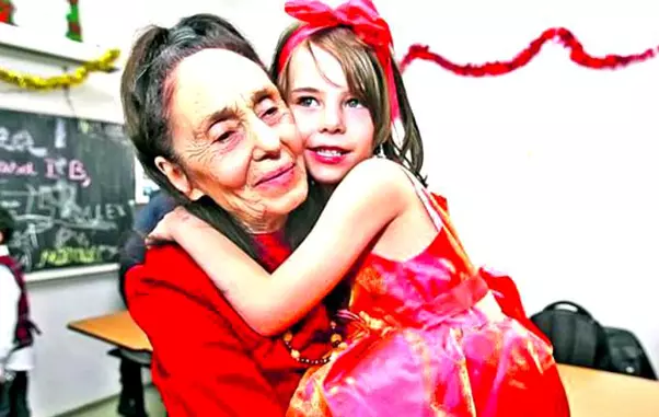 7Adriana-Iliescu-Eliza-foto