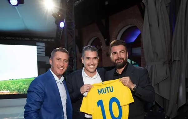 adrian-mutu-autografe-1