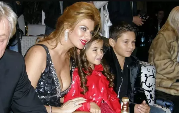 copiii mihaelei borcea