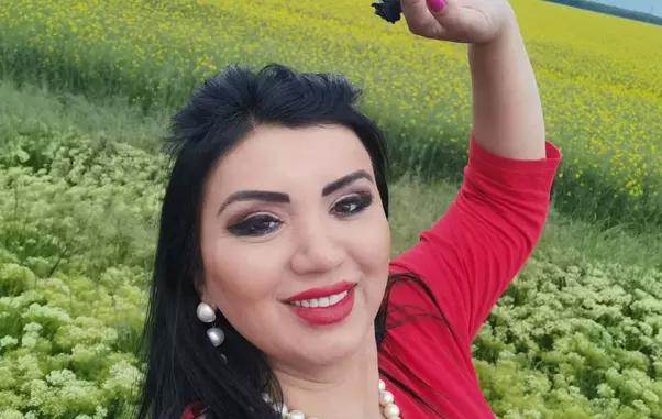 adriana-bahmuteanu-2