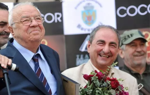 vasile-muraru-i-a-luat-locul-la-teatru-lui-alexandru-arsinel-si-se-ocupa-de-inmormantarea-actorului