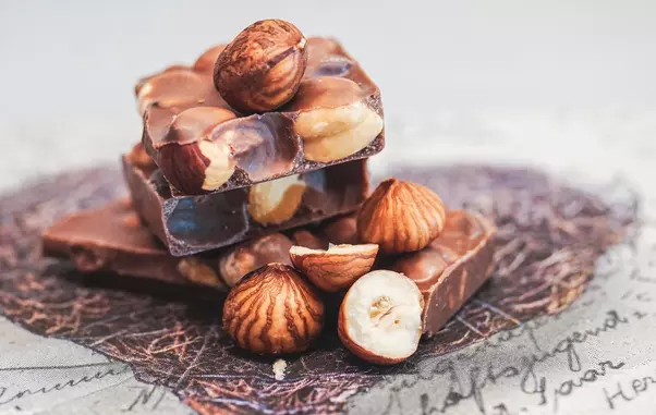 pexels-susanne-jutzeler-sujufoto-1693027