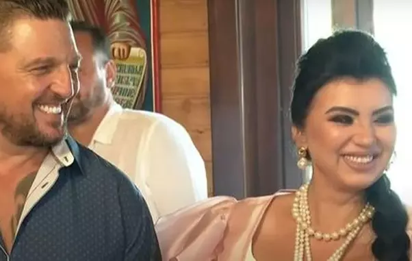 adriana-bahmuteanu-george-crop-1659347650