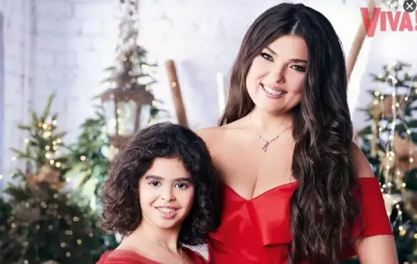 paula seling si elena