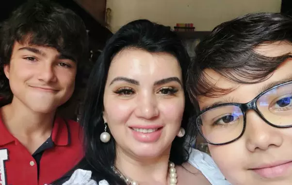 adriana-bahmuteanu-1-3