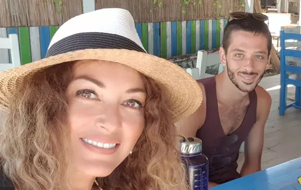 anca-turcasiu-fiu-3-crop-1708428032